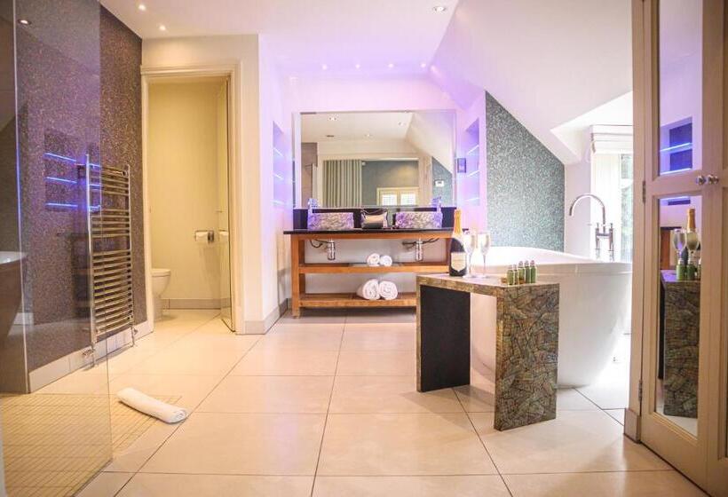 Люкс Мастер, Rowhill Grange Hotel & Utopia Spa