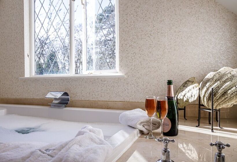 Люкс Мастер, Rowhill Grange Hotel & Utopia Spa