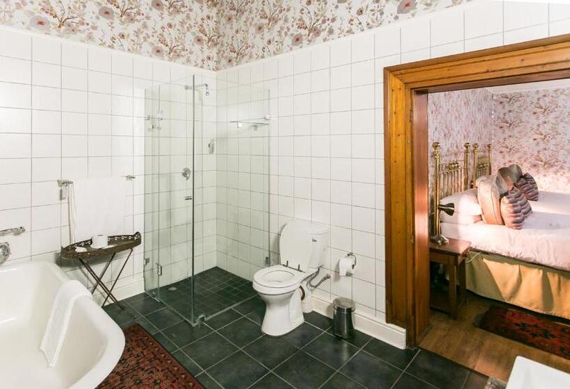 Семейный Номер Deluxe, Matoppo Inn