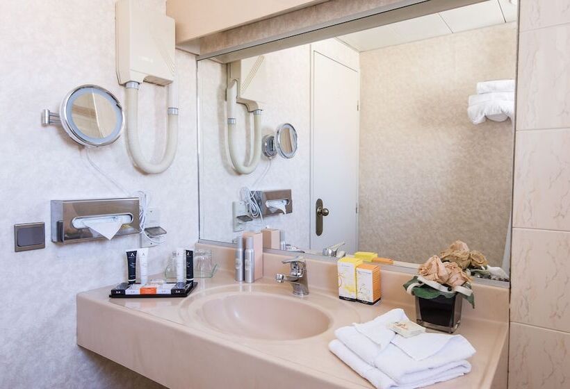 스탠다드 트리플 룸, Nice Pam Hotel Fully Renovated