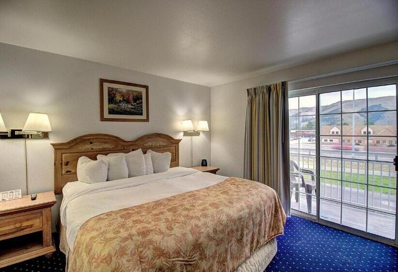 Номер Стандарт, Days Inn & Suites By Wyndham Lolo