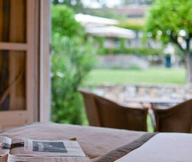 수피리어 룸, Hôtel De Mougins