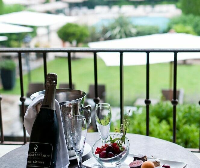 디럭스 룸, Hôtel De Mougins