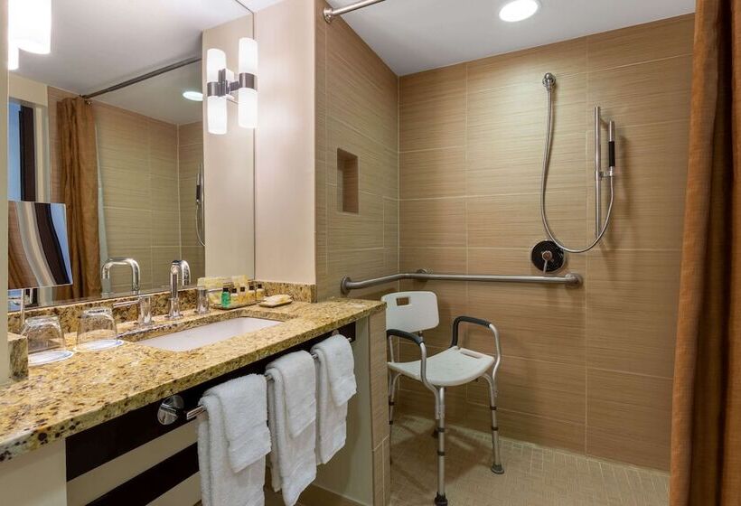 장애인을 위한 스위트, Wyndham Deerfield Beach Resort