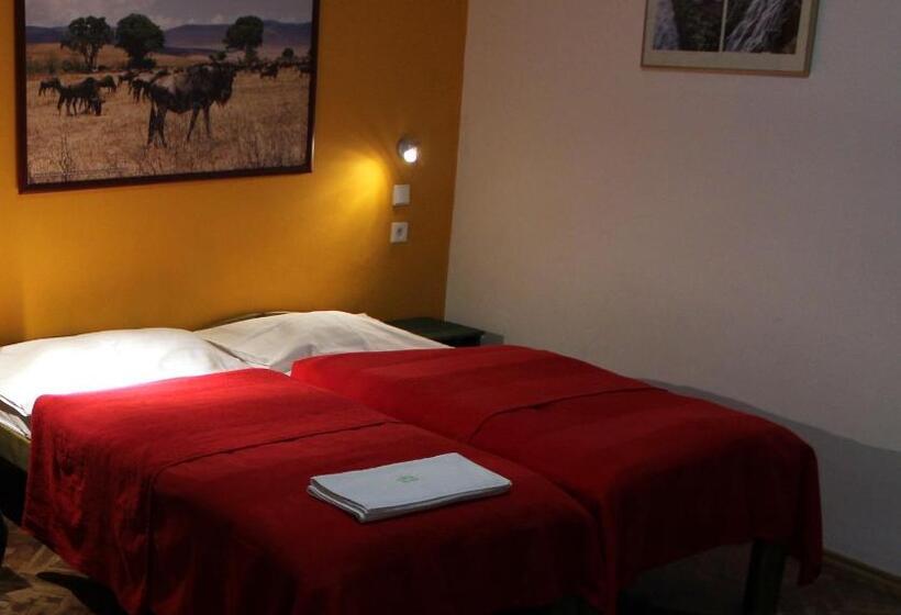Номер Стандарт Трехместный, Retro Hotel Pod Zvičinou