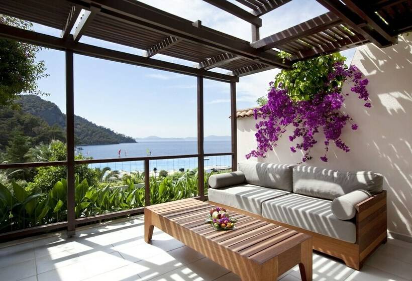 带露台的高档房间, Hillside Beach Club