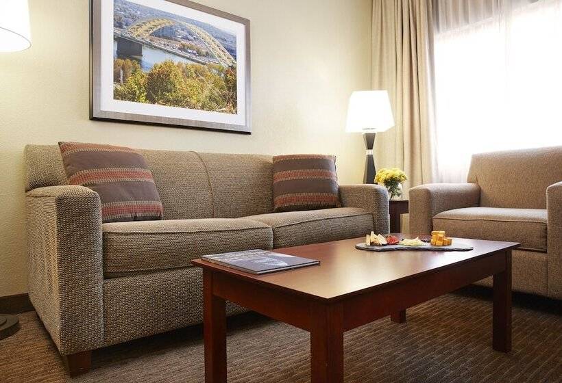 Люкс с Балконом, Doubletree Suites By Hilton Hotel Cincinnati   Blue Ash