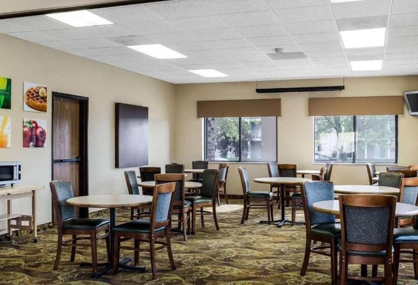 스위트, Quality Suites Near West Acres