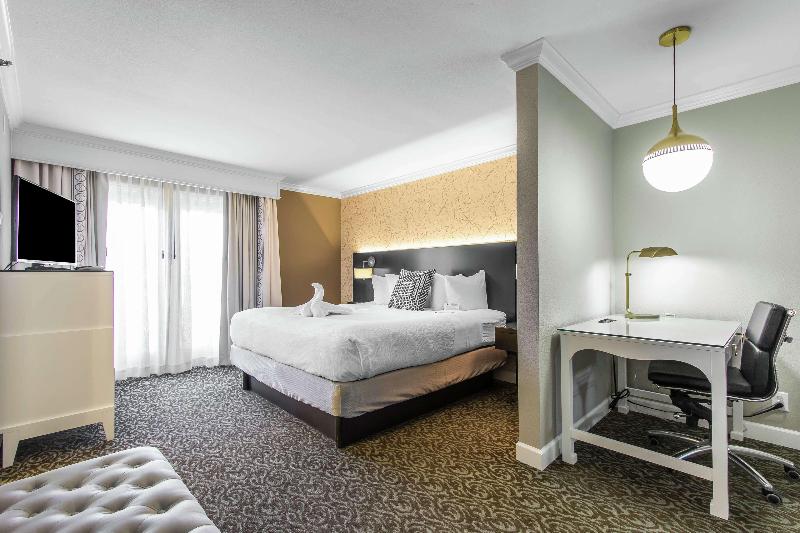 스탠다드 룸 킹사이즈 침대, The Burgundy Hotel, Tapestry Collection By Hilton