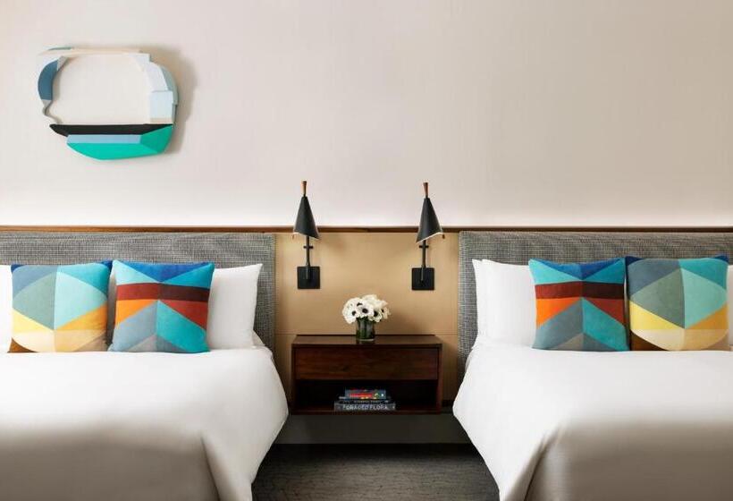 اتاق لوکس, Hotel Seville Nomad