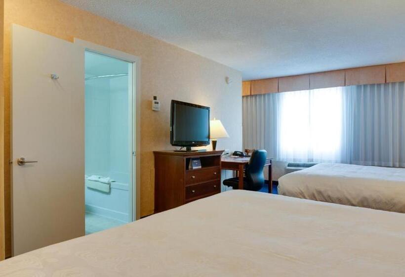 ２ダブルベッドのスタンダードルーム, Best Western Plus Suites Downtown Calgary