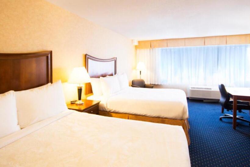 ２ダブルベッドのスタンダードルーム, Best Western Plus Suites Downtown Calgary