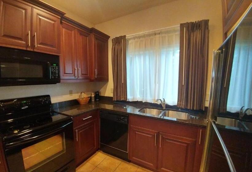 Люкс, Best Western Salbasgeon Inn & Suites
