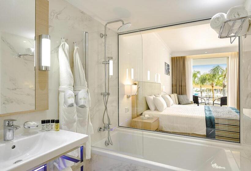 带观景的豪华间, Olympic Lagoon Resort Ayia Napa