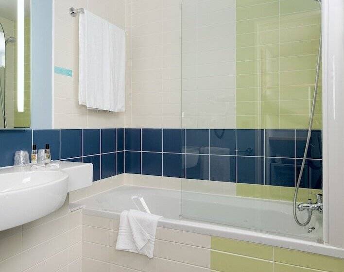 Классический Номер, Hôtel Mercure Paris Massy Gare Tgv