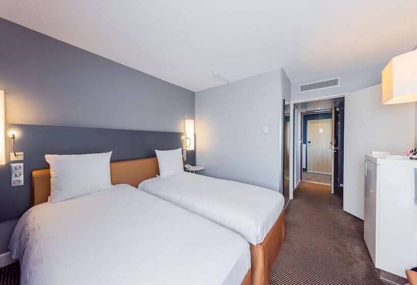Классический Номер, Hôtel Mercure Paris Massy Gare Tgv
