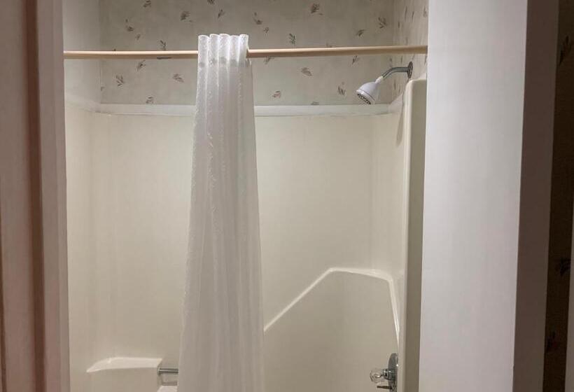 חדר סטנדרט שתי מיטות זוגיות, Americas Best Value Inn Roxboro