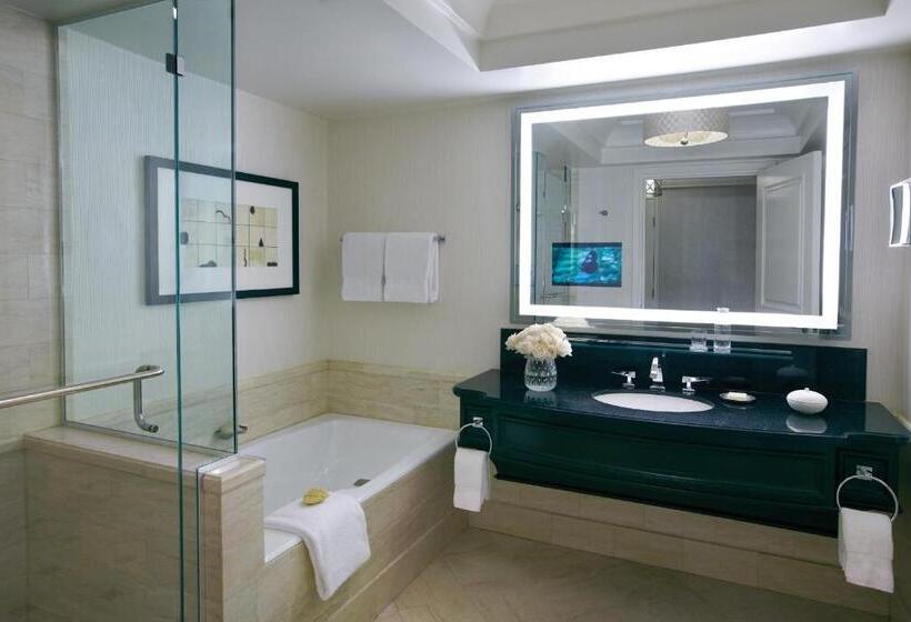 سوئیت با چشم‌انداز, Four Seasons Hotel Las Vegas