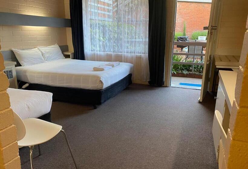패밀리 룸, Mahogany Motel Warrnambool