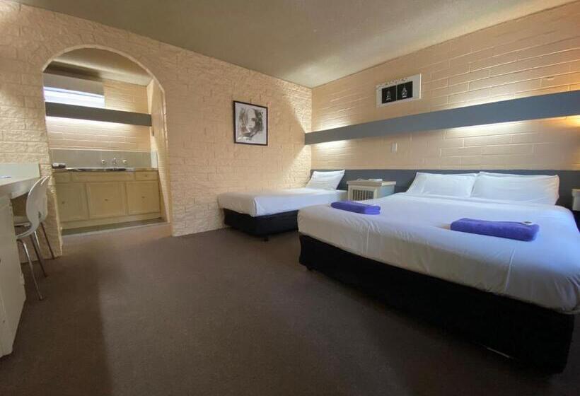 패밀리 룸, Mahogany Motel Warrnambool