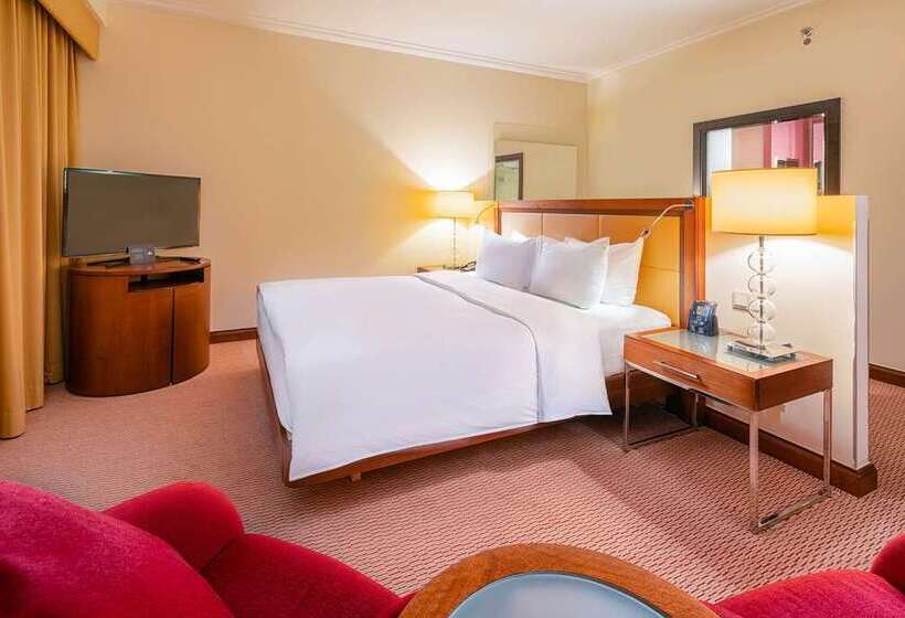 이그제큐티브 룸 킹사이즈 침대, Hilton Vienna Plaza