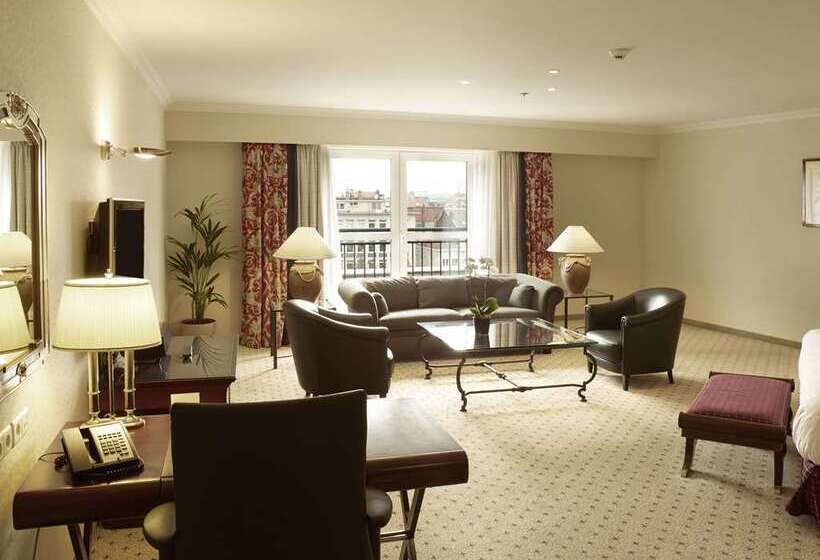 스탠다드 룸 킹사이즈 침대, Hilton Vienna Plaza