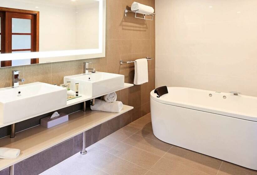 이그제큐티브 스위트, Novotel Vines Resort Swan Valley