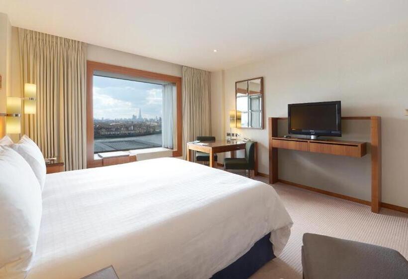 Номер Deluxe, Canary Riverside Plaza
