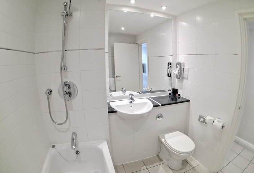 Семейный Номер, Gainsborough House
