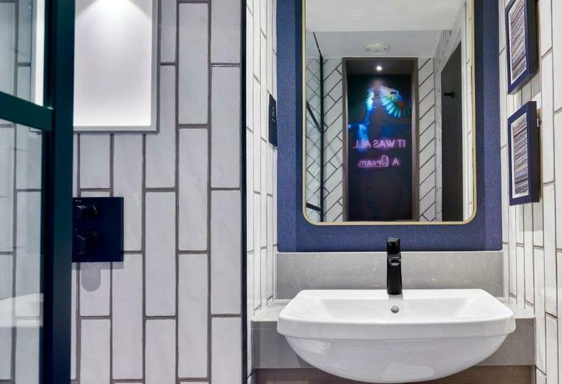 Номер Superior, Nyx Hotel London Holborn By Leonardo Hotels