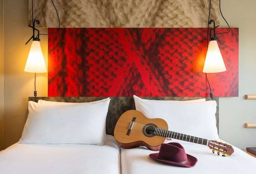 Номер Стандарт, Ibis Edinburgh Centre Royal Mile – Hunter Square
