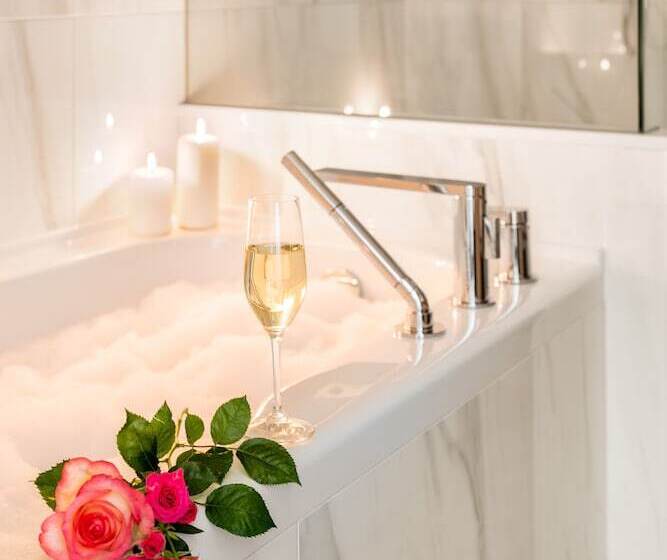 デラックスルーム, The Magnolia Hotel & Spa