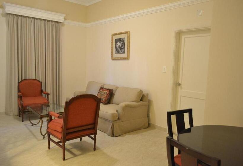 اتاق لوکس با تخت بزرگ, El Prado