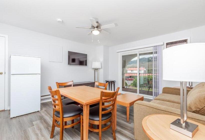 스위트 킹사이즈 침대, Westridge Motor Inn