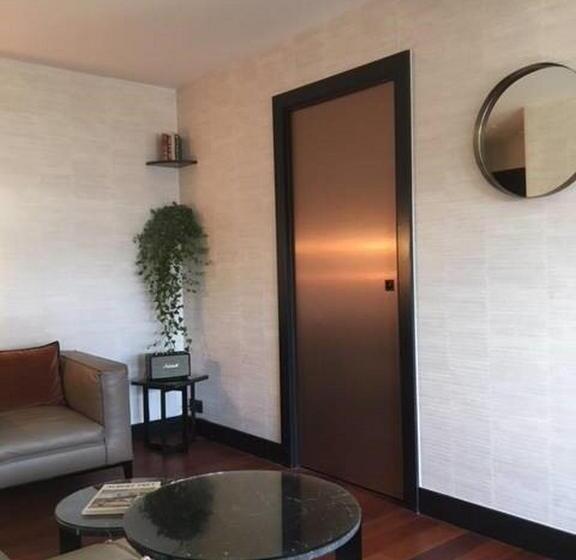 سوییت جونیور, Cannes Centre Univers