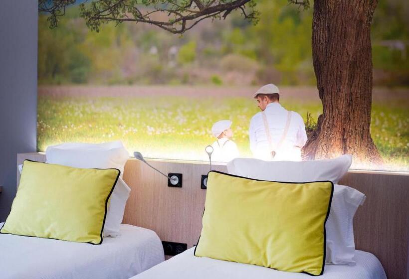 سوییت خانوادگی, Quality Hotel Clermont Kennedy