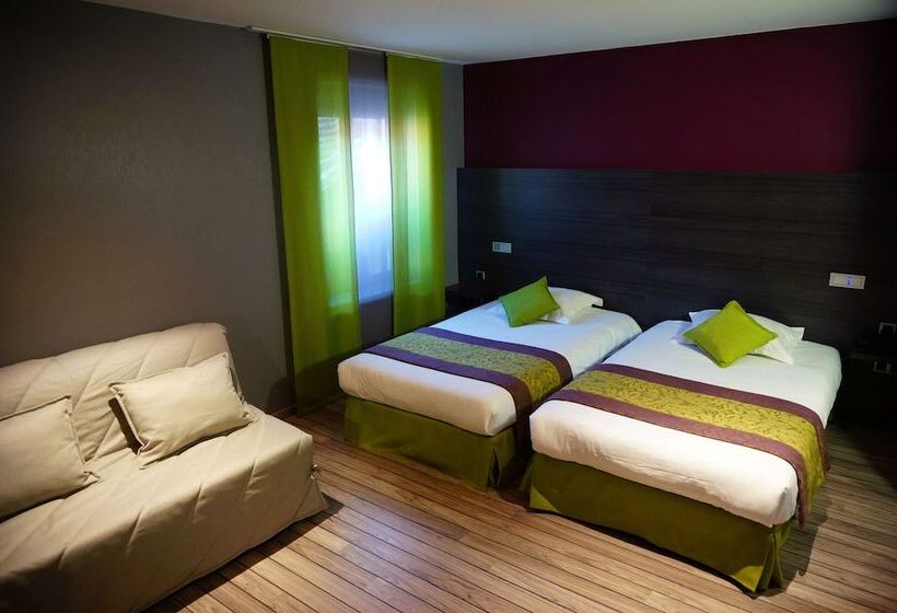 Семейный Номер, Logis Hôtel De Bourgogne   Mâcon