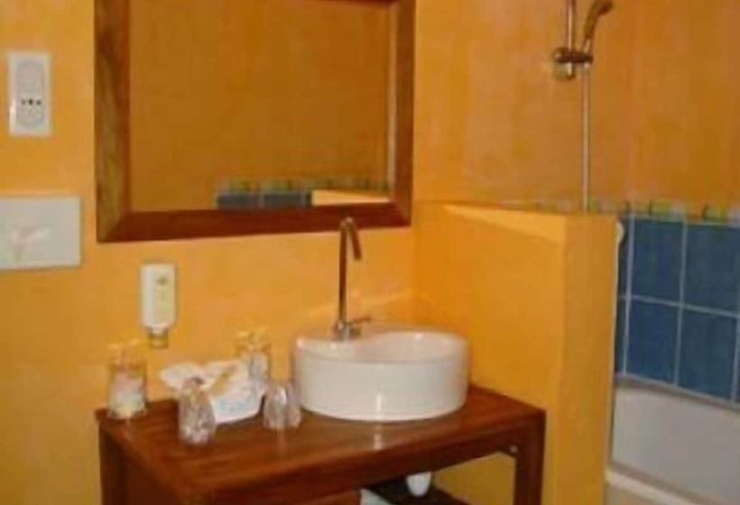 اتاق راحتی یک تخته, Hôtel Bomotel