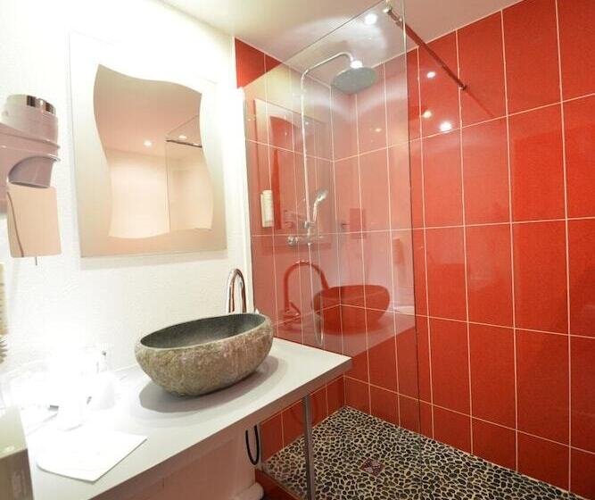 اتاق استاندارد, Hôtel Bomotel