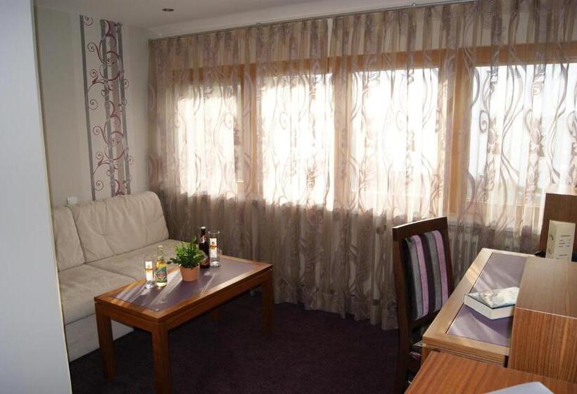 Suite with lake view, Restaurant Schwedi