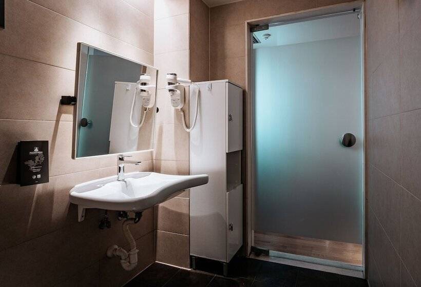 장애인을 위한 스탠다드 룸, Domotel Olympia