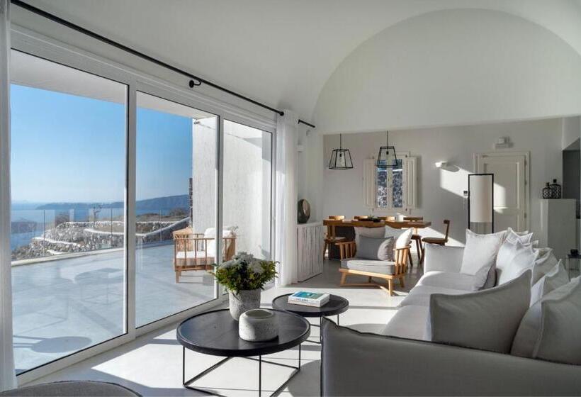 غرفة قياسية مزوَّدة بجاكوزي مطلة على البحر, Vedema, A Luxury Collection Resort, Santorini