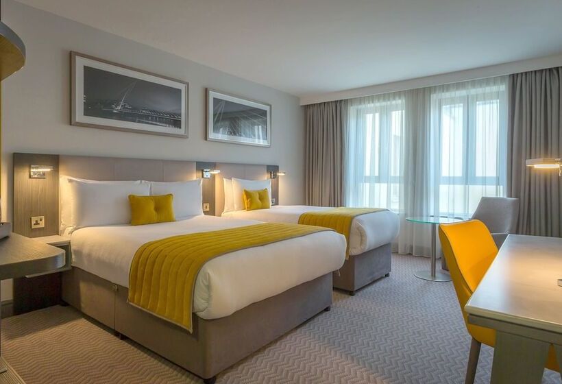 스탠다드 트리플 룸, Maldron Hotel Pearse Street Dublin City