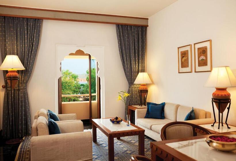 Люкс Повышенной Комфортности, Trident Jaipur