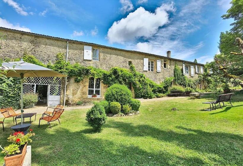 Номер Стандарт Трехместный, La Maison Des Peyrat