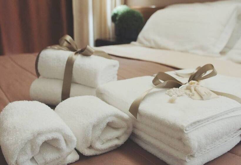 اتاق استاندارد چهار تخته, Cristal Palace