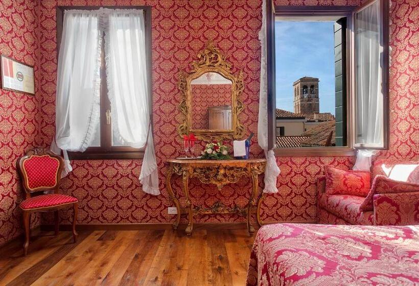اتاق استاندارد سه نفره, Antica Locanda Sturion Residenza D Epoca