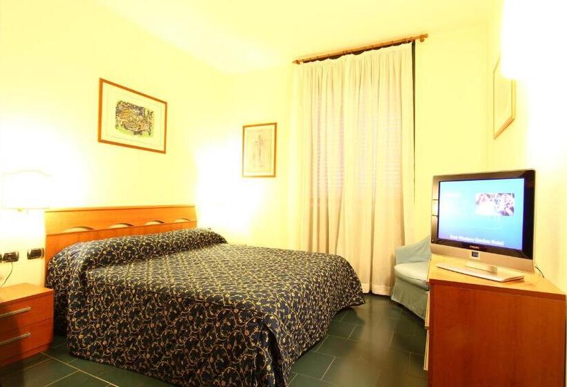 اتاق استاندارد چهار تخته, Garden Terni