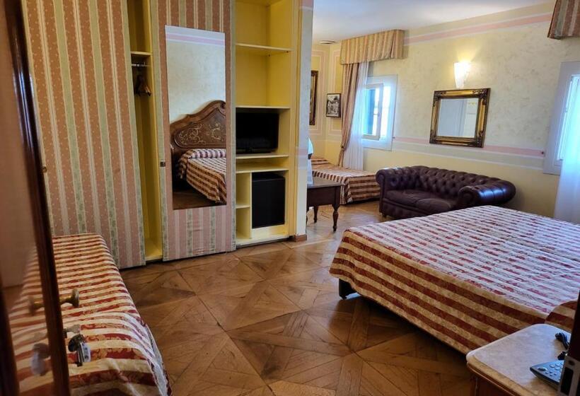 Номер Стандарт Трехместный, Villa Stucky