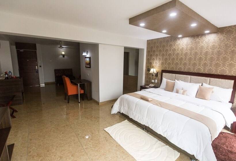주니어 스위트, Gran Recreo Hotel   Trujillo   Perú